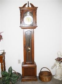 GERMAN TEMPIS FUGIT GRANDMOTHER/GRANDFATHER CLOCK