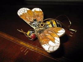 Bumbee bee ornament