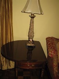 Drop leaf end table and lamp
