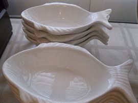 set of 8 fish bowls