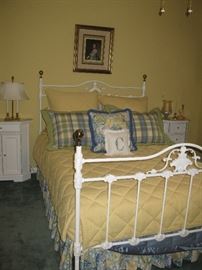 Queen size bed