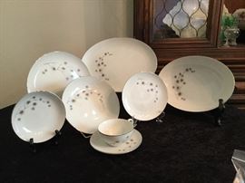 Creative Platinum Starburst China, 6 piece place setting, service for 6 (plus extras) and 2 serving pieces