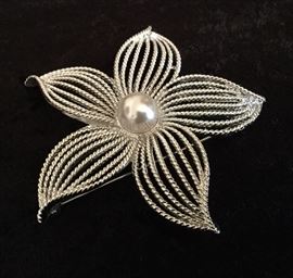 Sarah Coventry Pin