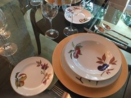 Royal Worcester Evesham service for 12