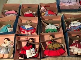 Here are the dolls! Vintage 1970s perfect in original boxes. 