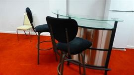 Contemporary modern bar with 2 chairs