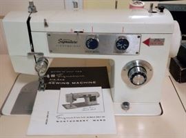 Signature Model URR 277 Sewing Machine in Cabinet