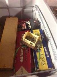 40/50's American Flyer individual cars including 25003 log unloading car