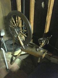Vintage spinning wheel