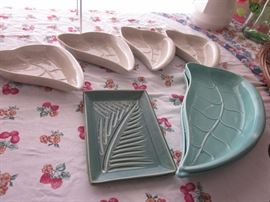 VINTAGE SERVING PLATES 1/2 OFF