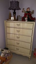 Vintage 5 drawer dresser