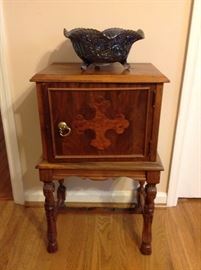 Copper lined smoking stand