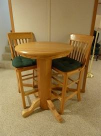 Solid oak bistro/pub table and chairs