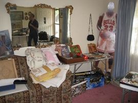 Large mirror, quits etc