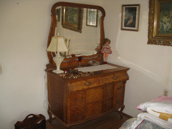 Wishbone style mirror atop a beautiful burled wood chest of drawers....in excellent condition! 