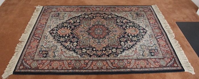 Karastan rug (the ONLY rug for sale in the house - any other rugs that appear in photos are staying with the house)