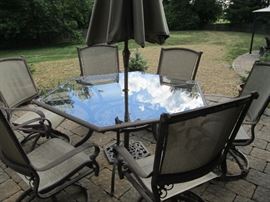 Table /6 chairs & Umbrella