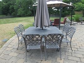 Table / 8 chairs and Umbrella