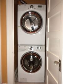 LG Tromm Steam Washer (WM2688HWM) 4.0 Ultra Capacity, Direct Drive System & Quiet Operation and LG Tromm Ultra Capacity Dryer DLG8388WM with Dual Humidity Sensors, Stainless Steel Drum & Quiet Operation  

LG Tromm Steam Washer (WM2688HWM) 4.0 Ultra Capacity, Direct Drive System & Quiet Operation

