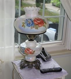 Glass Floral Motif Hurricane Table Lamp