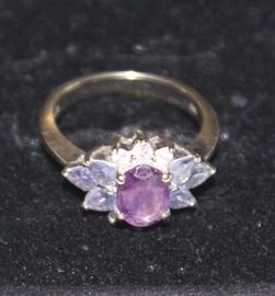 14k Gold Ring w/Stones