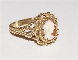 10k Gold Cameo Ring