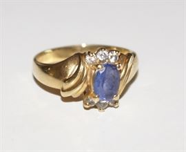 14k Gold Ring w/Stones