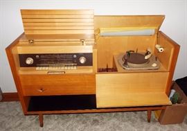 GRUNDIG MID CENTURY RADIO AND STEREO IN CABINET