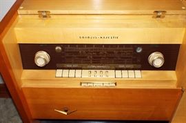 GRUNDIG MID CENTURY RADIO AND STEREO IN CABINET-CLOSE UP