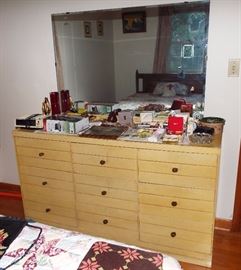 BASSETT MID CENTURY BLONDE DRESSER AND MIRROR AND THERE IS ALSO A CHEST OF DRAWERS