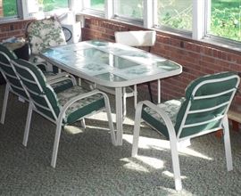 VINTAGE OUTDOOR PATIO SET