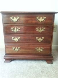 Jewelry chest/bedside table