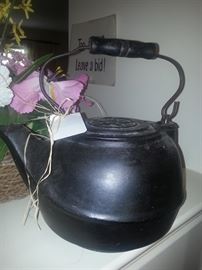 Cast iron kettle