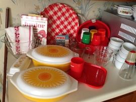 vintage red tupperware picnic ball set, pyrex sunflower