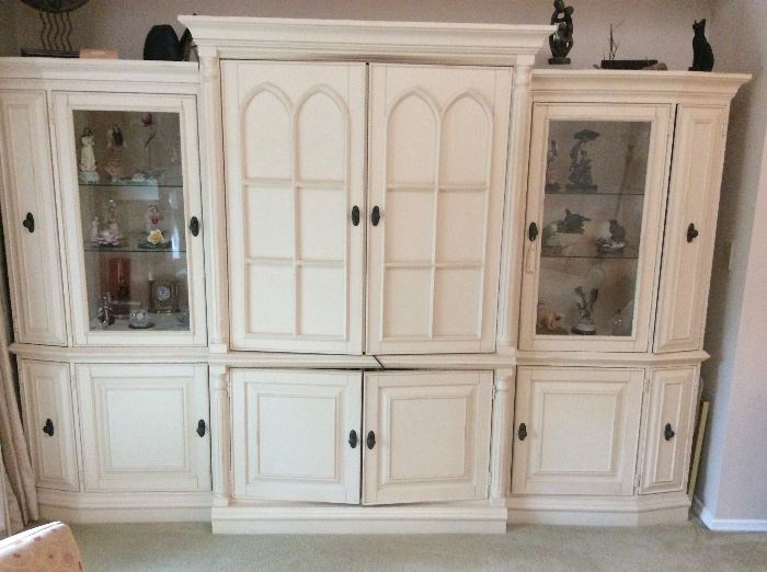 Entertainment Cabinet Wall Unit

