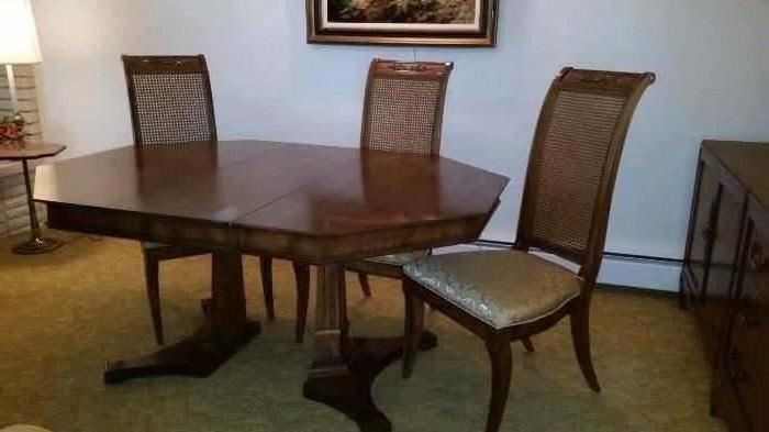 Formal Dining table w 4 chairs and 2 leaves "Hollywood Regency"