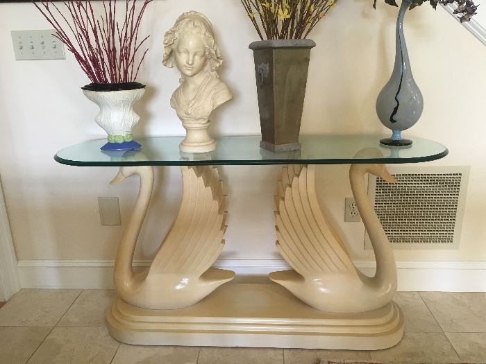 Beautiful Mid-Century Swan table attributed to Maison Jansen, very rare and desirable piece. 
Dates to the 1960's, in mint condition!!