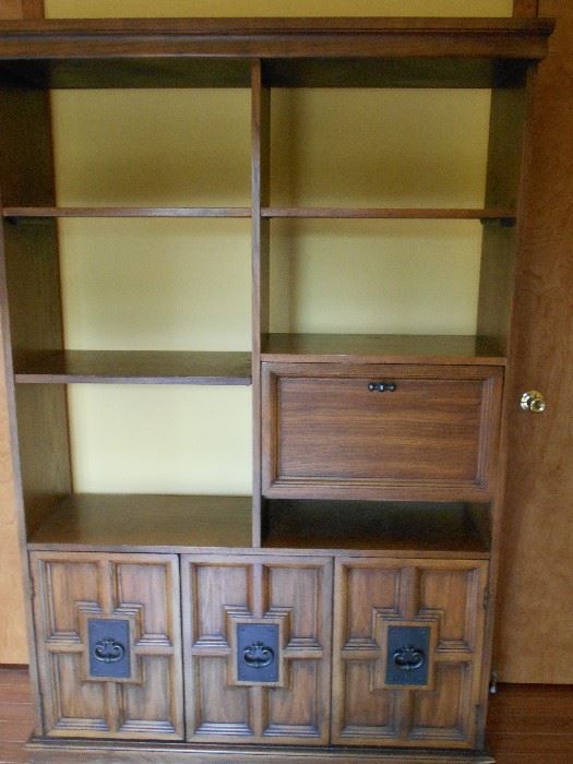 Bookcase/Hutch/Secretary