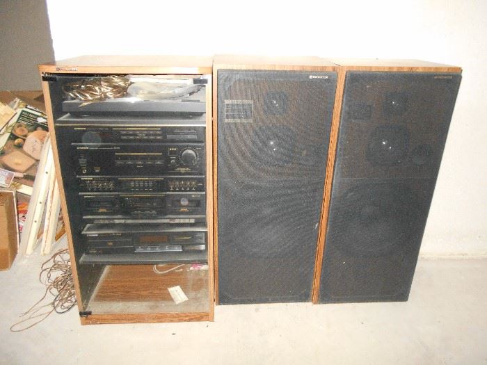 Pioneer stereo, speakers