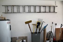 Extension Ladder NOT FOR SALE (Stays with House); Yard Tools