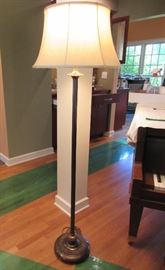 FLOOR LAMP W/ SHADE