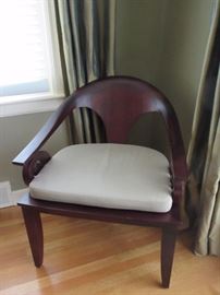 WOOD CURVED SIDE CHAIR