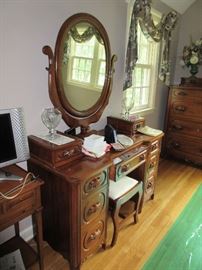 THIS IS AN AMAZING BEDROOM SET / THE DETAIL HAS TO BE SEEN / CARVED HANDLES  / DRESSING TABLE W/MIRROR AND BENCH / TALL DRESSER / 2 NITE STANDS / HEADBOARD AND FOOTBOARD / WITH MATTRESS