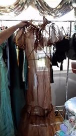 1920'S TO 1940'S VINTAGE CLOTHING