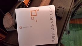 BRIGGS & RILEY LUGGAGE