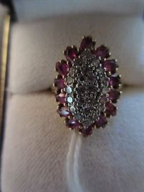 THIS SALE HAS 10KT TO 14KT/ DIAMONDS / GARNETS / JADE / STERLING / RUBIES 