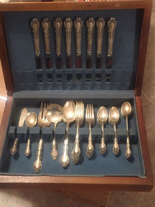 Wm Rogers & Son.   Sterling
"Old Charleston".  51pc