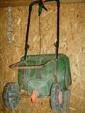 LAWN SPREADER