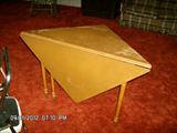 CENTER DIAGONAL DROP-LEAF TABLE