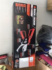 Black and Decker Alligator Tree Trimmer New in Box